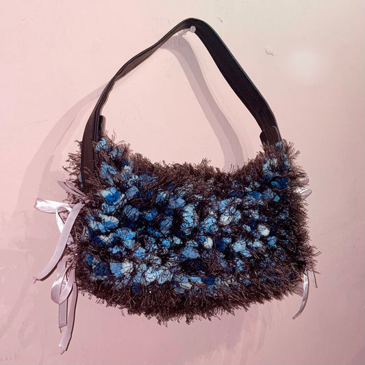 Blue knit shoulder bag